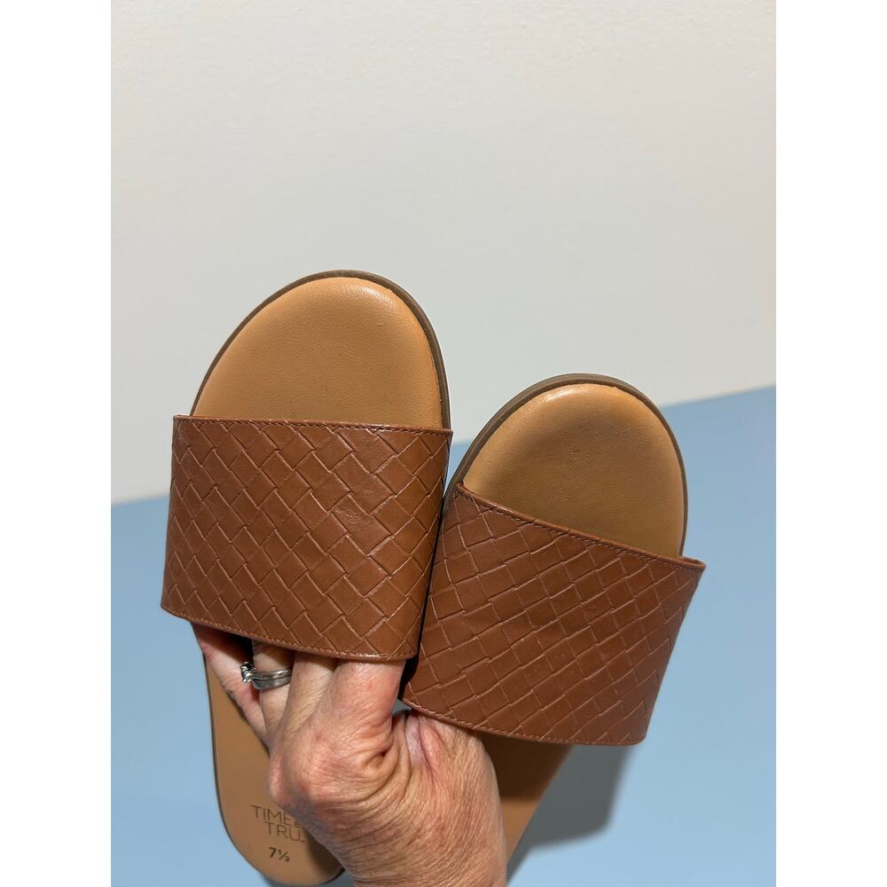 Time and True Brown Slide Sandals - Women's Size 7.5 - Picture 2 of 5